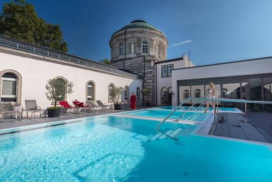 Καρλσρούη, Therme Vierordtbad, Γερμανία, Ιαματικά λουτρά, Ιαματικά Ταξίδια, Κωνσταντίνος Βαϊτσαράς, ΙΑΜΑΤΟΓΡΑΦΙΑ, Textile Free, ευεξία, Ψυχική Υγεία, Σώμα και υγεία, Υγεία και πρόνοια, λουτροθεραπεία, σάουνα Γερμανία, πτήση Θεσσαλονίκη Καρλσρούη, αεροδρόμιο Karlsruhe Baden-Baden, λεωφορείο X34 Rastatt.