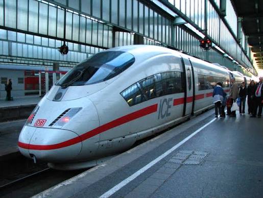Europabad Καρλσρούη, Europabad Karlsruhe, AquaRocket, νεροτσουλήθρες Γερμανία, υδάτινο πάρκο Καρλσρούη, Textile Free σάουνες, σάουνες Γερμανία, ταξίδι στην Καρλσρούη, Ιαματικά Ταξίδια, Κωνσταντίνος Βαϊτσαράς