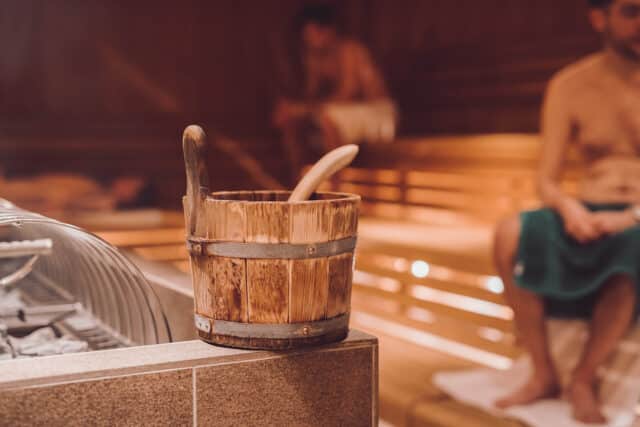 Therme Wien, ιαματικά λουτρά Βιέννης, θερμικές πισίνες Βιέννη, spa στη Βιέννη, textile free Αυστρία, σάουνες Therme Wien, Saunastein, Oberlaa, ιαματικό νερό Oberlaa, Therme Wien Med, υδροθεραπεία Βιέννη, ευεξία στην Αυστρία, Ιαματικά Ταξίδια, ΙΑΜΑΤΟΓΡΑΦΙΑ, Κωνσταντίνος Βαϊτσαράς